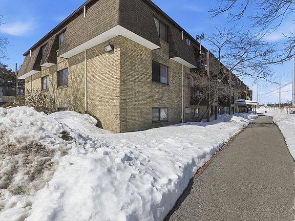 3rd image of 13 Tiffany Road #12