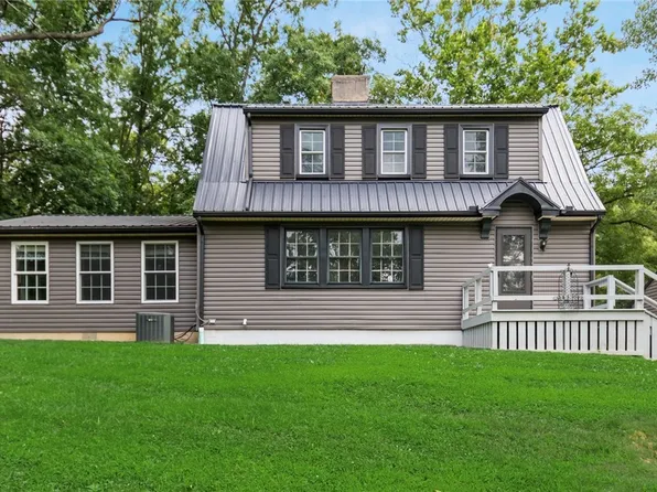 1224 Marwood Dr, Zanesville, OH 43701