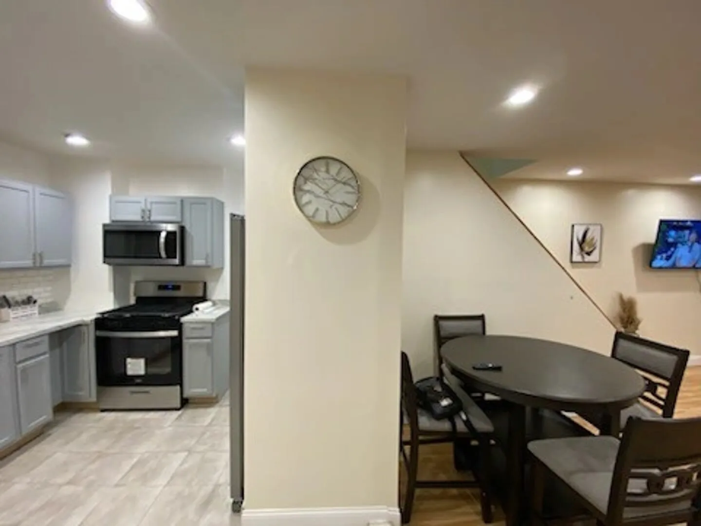 Newly Renovated Private Home. — Photo 3