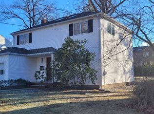 20 Buff Rd, Tenafly, NJ 07670