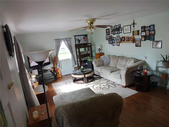 2nd image of 315 E Main St