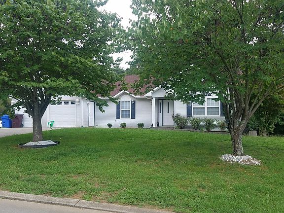 2nd image of 922 Jasmine Ln