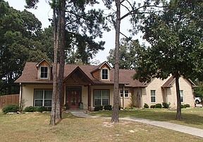 2nd image of 201 Sweetheart Ln