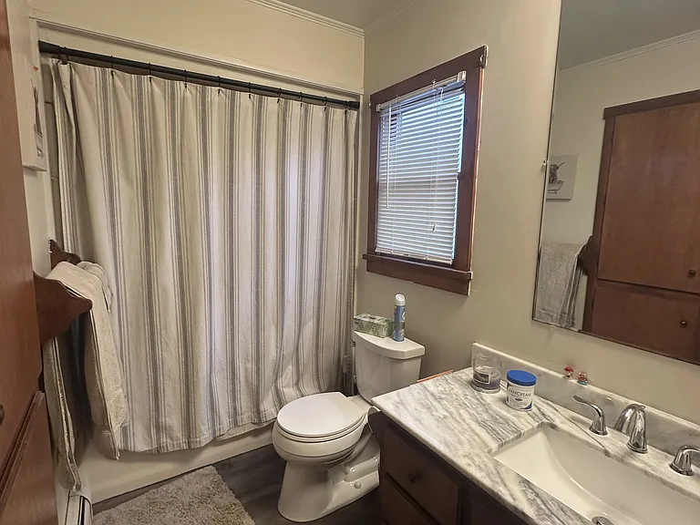 227 E Howard St #1 — Photo 6