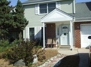 105 Burnam Wood Ct, Mount Laurel, NJ 08054