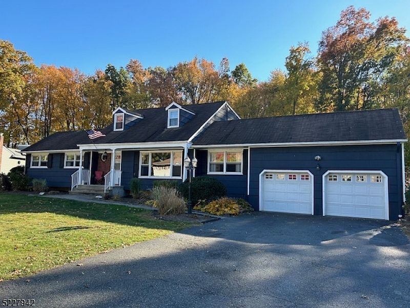 1st image of 36 Henning Dr