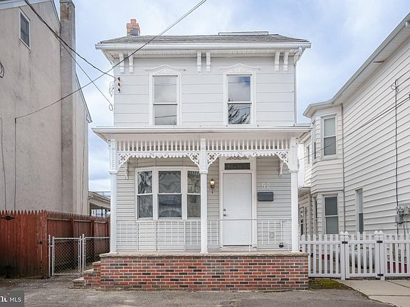 2nd image of 52 N Nice St