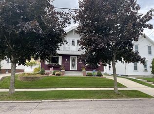 922 N 9th St, Manitowoc, WI 54220