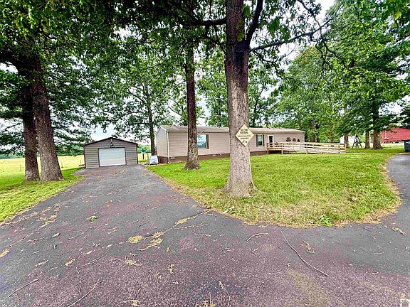4th image of 1211 Lawson Rd