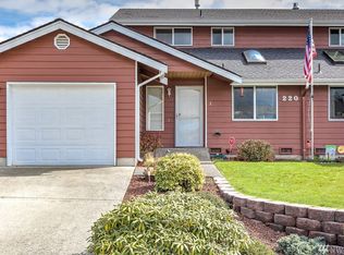 220 NE Nunan Loop #1, Oak Harbor, WA 98277