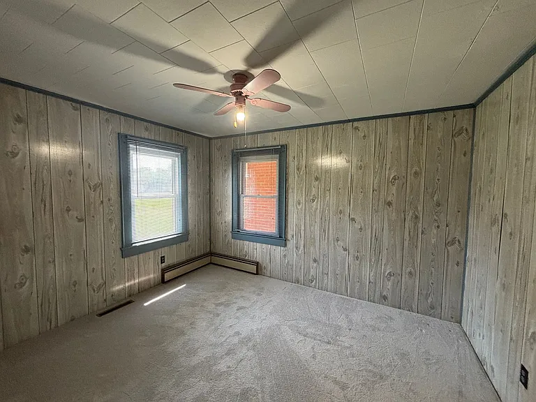 150 Draper Ln — Photo 9