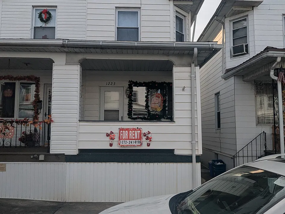 1223 Scott St