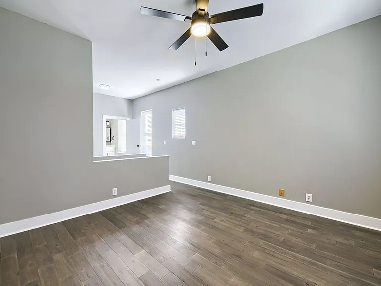 E Lincoln St 59-61 MLR — Photo 25