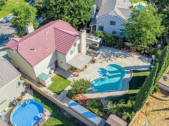 2nd image of 42910 Pearlwood Dr