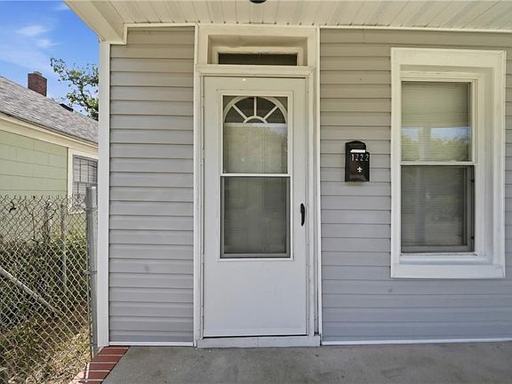 3rd image of 1222 27th St