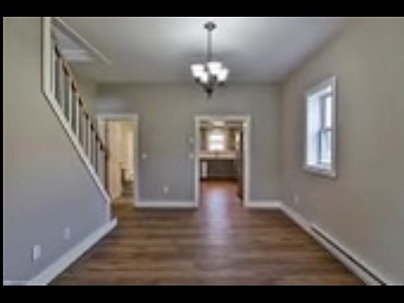 3rd image of 1281 Walnut Dr