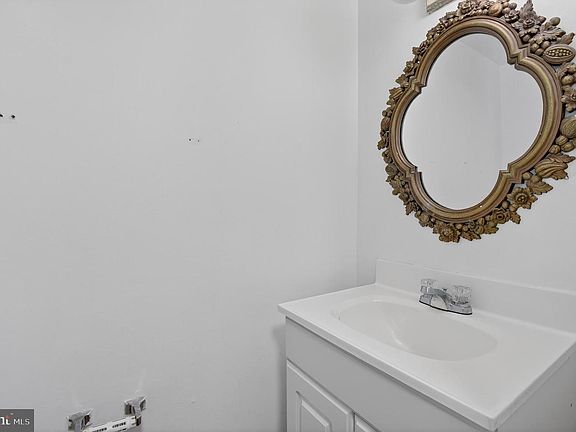 5th image of 18545 Tarragon Way