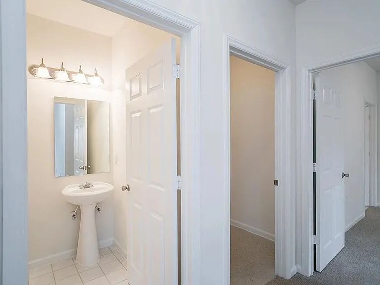 4428 Cinnabar Ct #2B — Photo 8