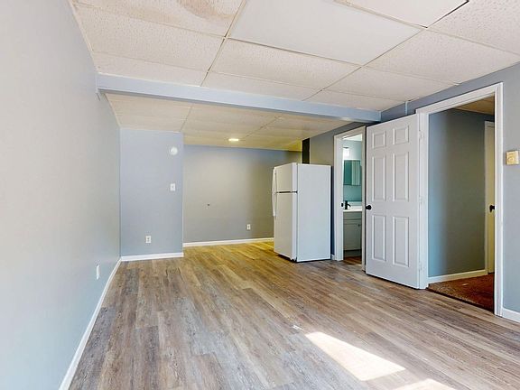 4th image of 221 W Union St #C