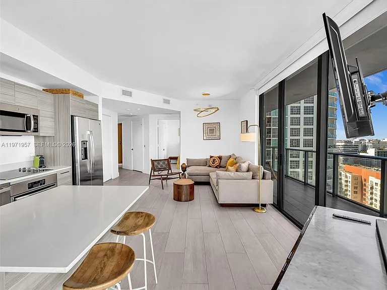 121 NE 34th St #2016 — Photo 33