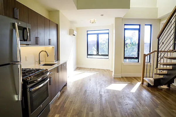 Rented by City View Living | media 20