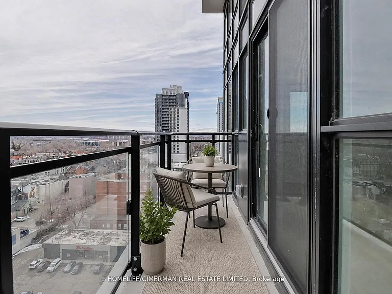 206 King St W #Penthouse 1 — Photo 32