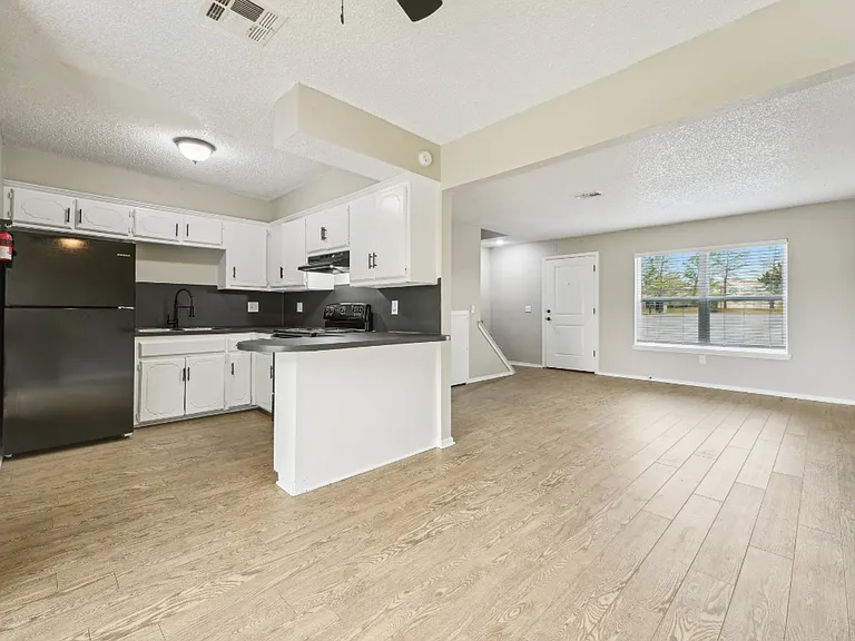 Chestnut Flats — Photo 25