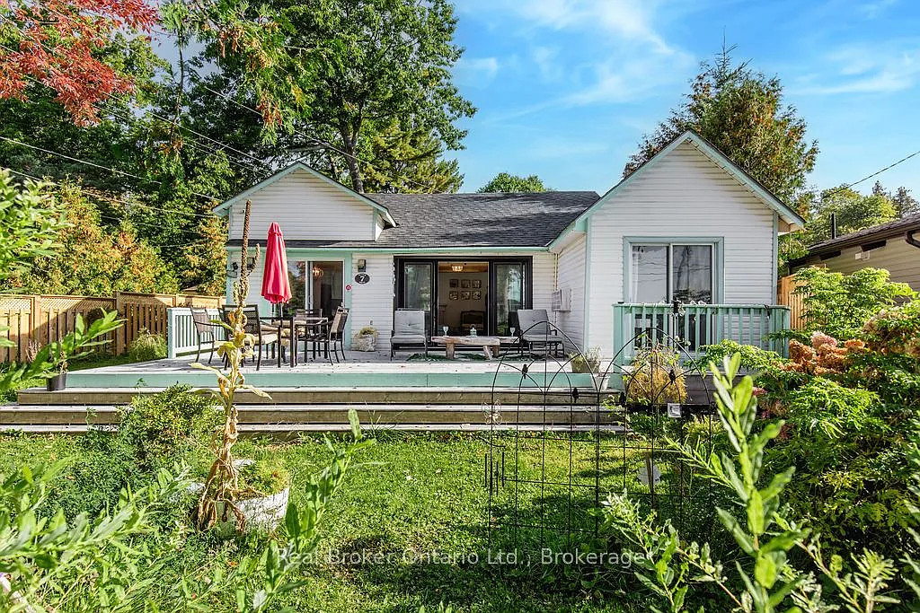 3 bed, $2,800 — Photo 1