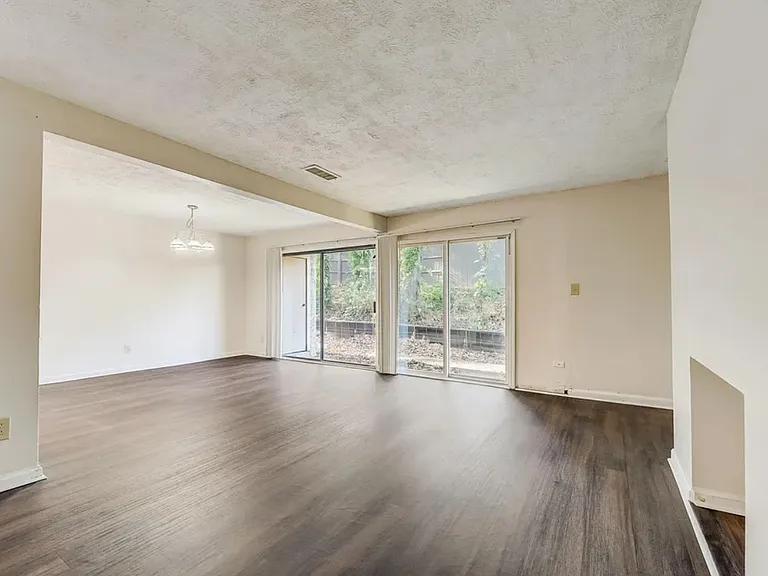 3575 Oakvale Rd #505 — Photo 6