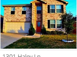 1301 Haley Ln, Burleson, TX 76028
