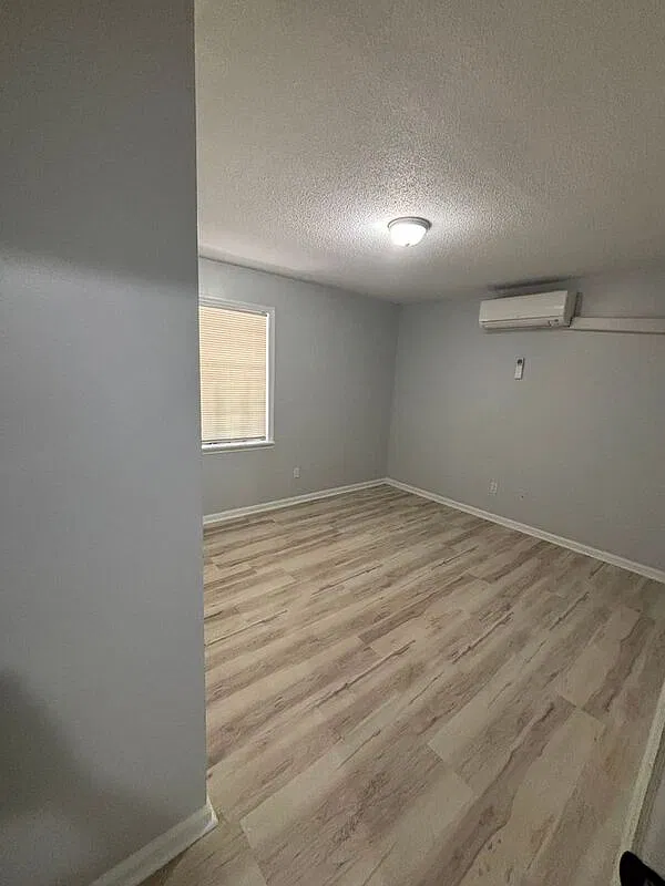 2 bed, 1.0 bath, 729 sqft, $875 — Photo 3
