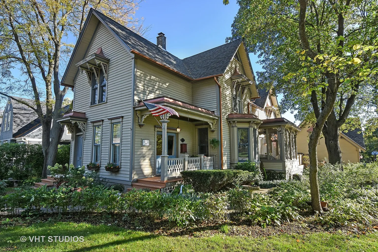 317 S 1st St photo 1