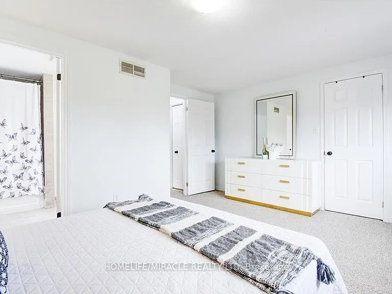 501 Highbrook Ct — Photo 12