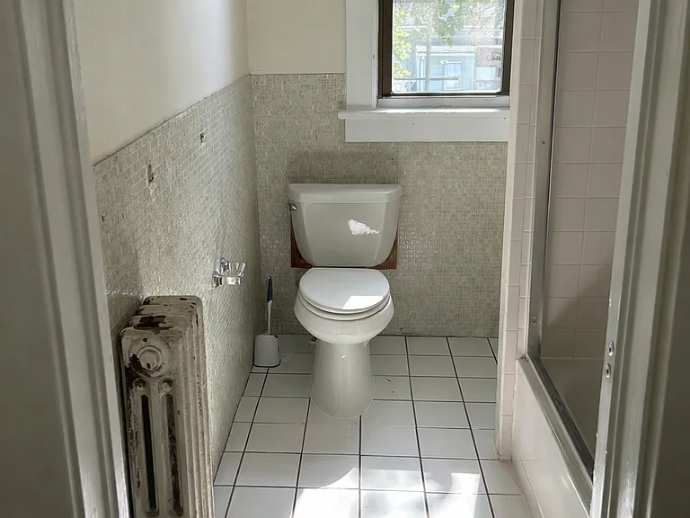 416 Georges Rd #1D — Photo 14