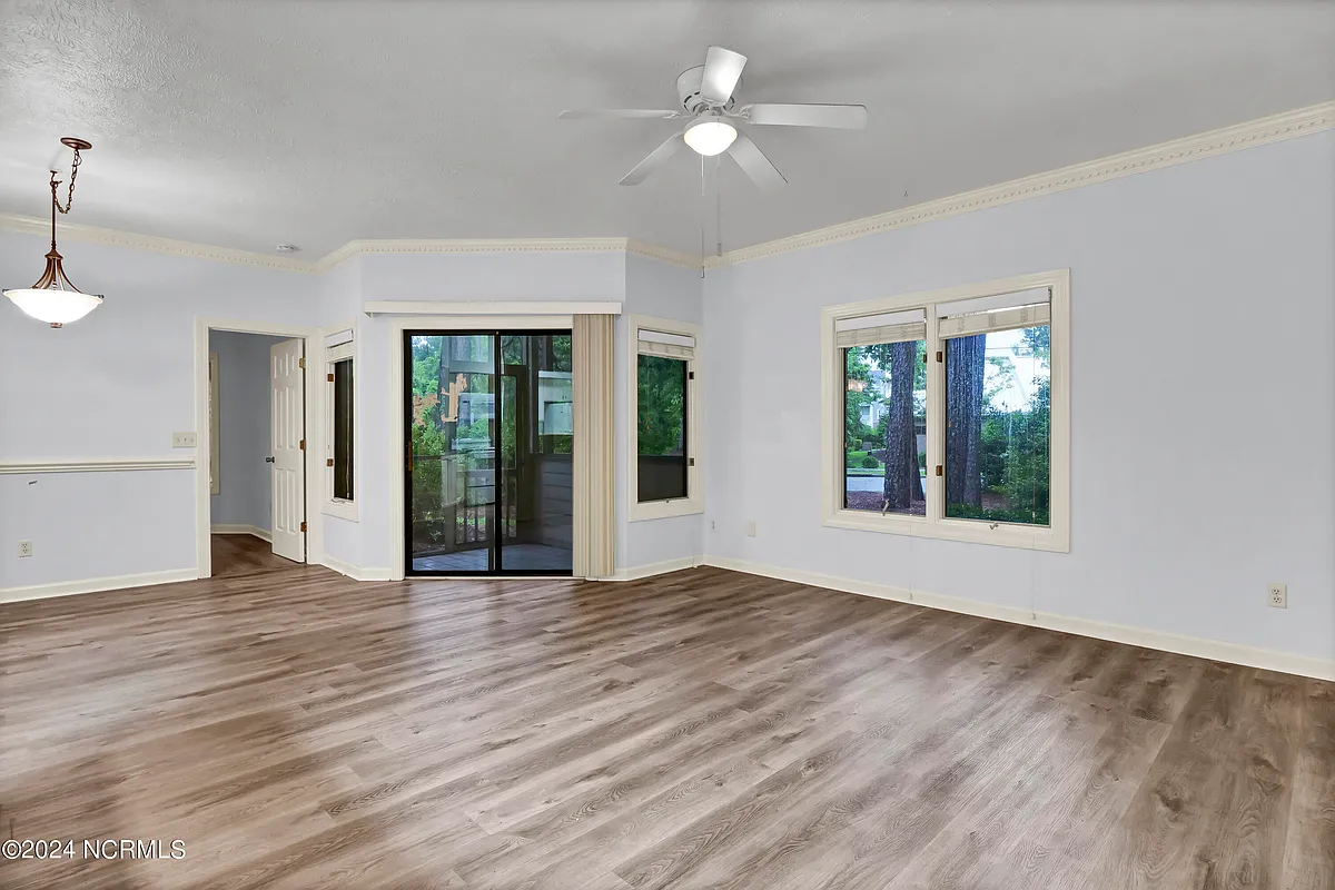 Building Photo - 115 Longstreet Dr #101