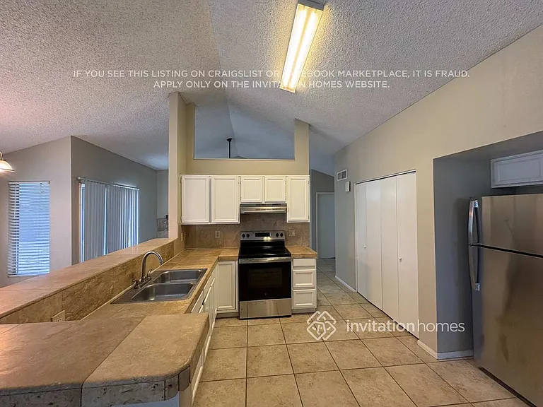 13020 N 55th Dr — Photo 6