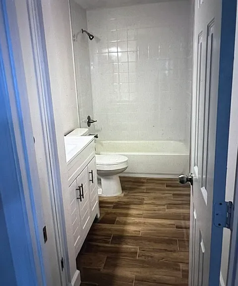 3604 Hogan Dr NW — Photo 2