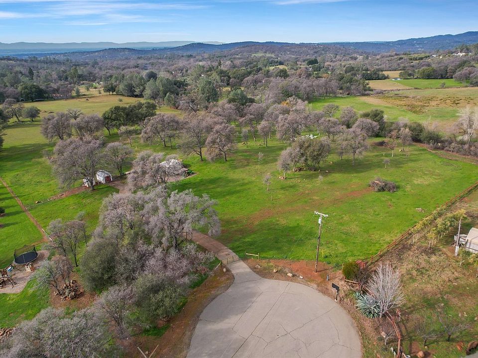 2nd image of 12780 Sugarloaf Ct