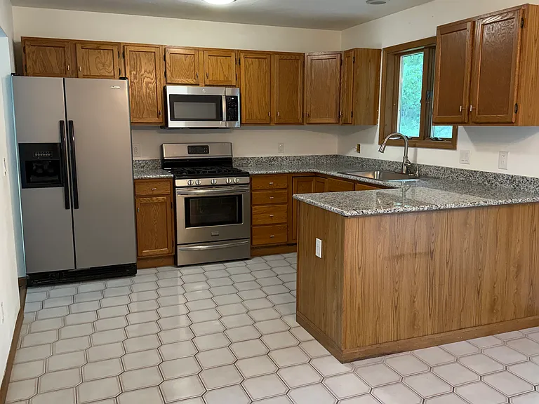 93 Ellis Ave #2 — Photo 4