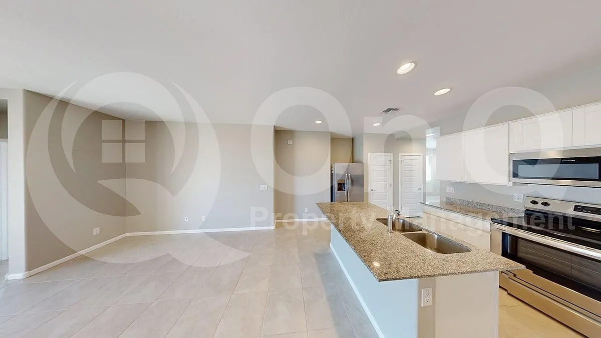 3 bed, 2.0 bath, 1594 sqft, $1,799 — Photo 3
