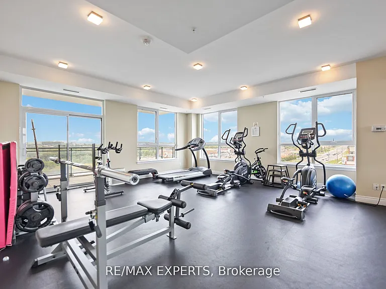 11611 Yonge St #227 — Photo 16