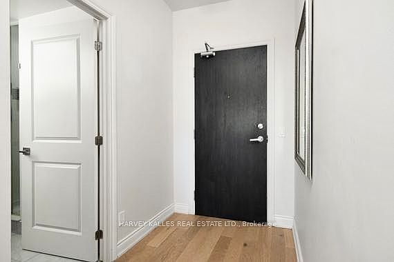 4th image of 23 Glebe Rd W #709