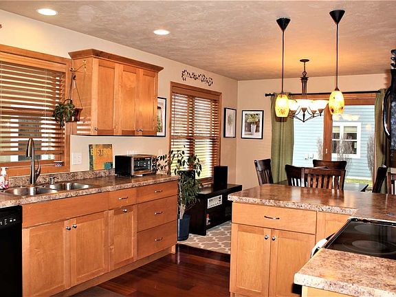 2nd image of 1160 Lake Breeze Ct #4