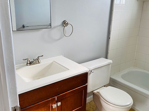 3rd image of 28658 Pardo St APT 4