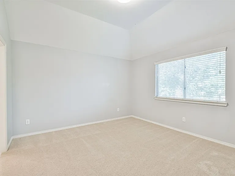 18802 Half Volley Cir — Photo 34