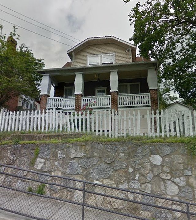 1st image of 11 Pepper St N