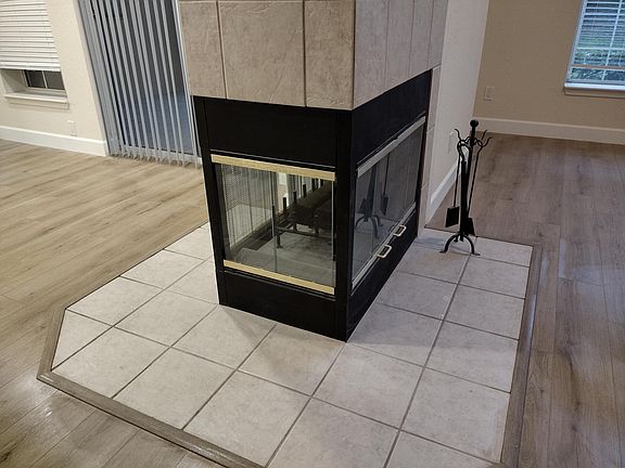 5th image of 7419 Green Tree Dr