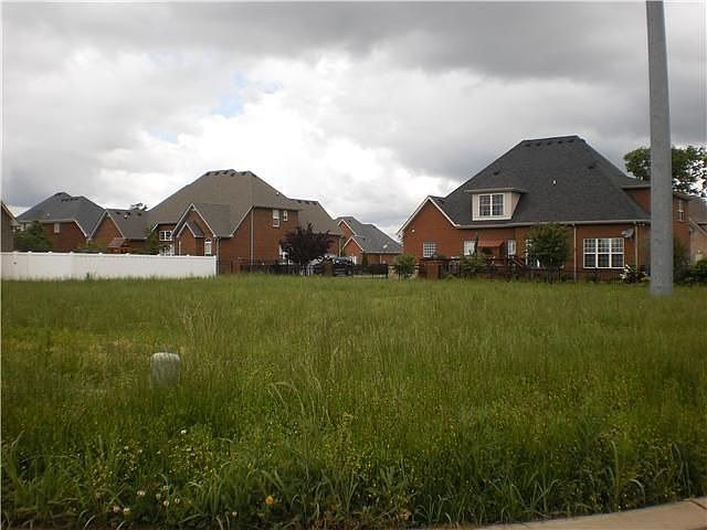1st image of 3402 Geneva Dr