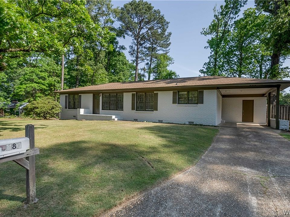 1st image of 3687 Mayfair Dr