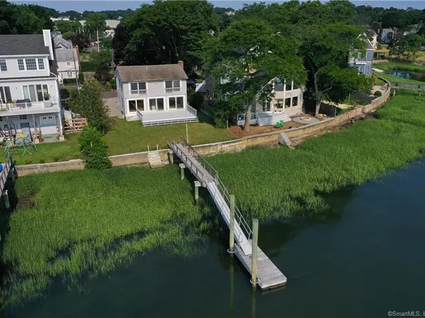 11 Seabreeze Place, Norwalk, CT 06854